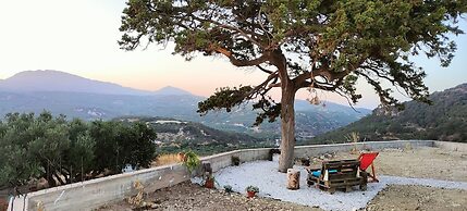 Peaceful Private Cottage Retreat in Countryside