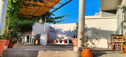 Peaceful Private Cottage Retreat in Countryside