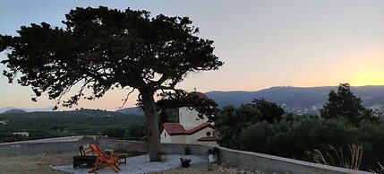 Peaceful Private Cottage Retreat in Countryside