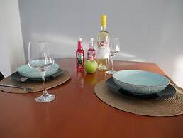 Gio s Central Cosy Apartment With Private Balcony