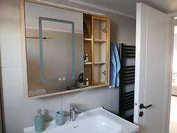 Gio s Central Cosy Apartment With Private Balcony