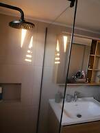 Gio s Central Cosy Apartment With Private Balcony