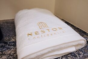 Luxurious Apartment with Patio and Pool