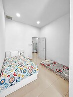 4 Bedroom Landed House