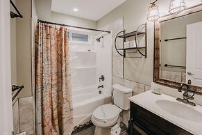 Glacier Springs Cabin #02 - The Come on Up Cabin!