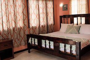 Hummingbird Estate Cabanas