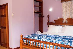 Hummingbird Estate Cabanas