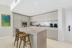 Oceanview Condo with Pool & Relaxation