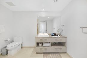 Oceanview Condo with Pool & Relaxation