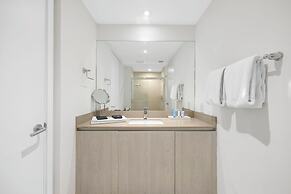 Oceanview Condo with Pool & Relaxation