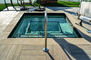 Oceanview Condo with Pool & Relaxation