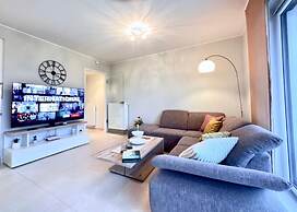 Comfort 2 bedrooms Apt w balcony&parking