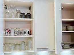 Comfort 2 bedrooms Apt w balcony&parking
