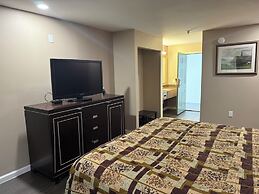 Magnolia Bay Hotel & Suites