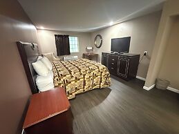 Magnolia Bay Hotel & Suites