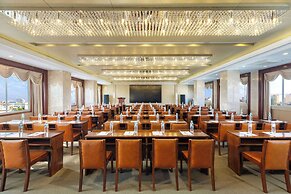 Hawthorn by Wyndham Dehong Mangshi