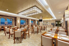 Hawthorn by Wyndham Dehong Mangshi