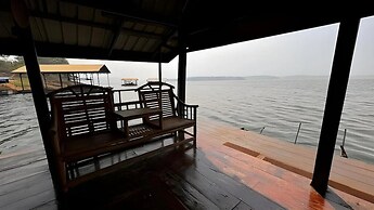 Kawarin Saiyai Cottage and Lake