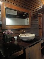 Kawarin Saiyai Cottage and Lake