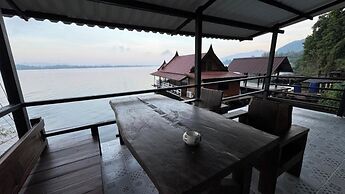 Kawarin Saiyai Cottage and Lake