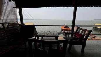 Kawarin Saiyai Cottage and Lake