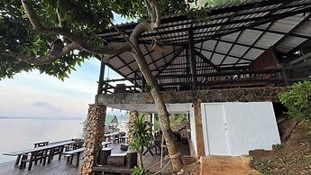 Kawarin Saiyai Cottage and Lake