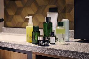 BASE LAYER HOTEL NAGOYA