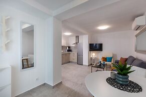 Nice Apartment With Terrace and Swimming Pool