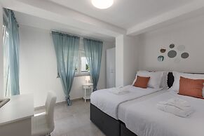 Nice Apartment With Terrace and Swimming Pool