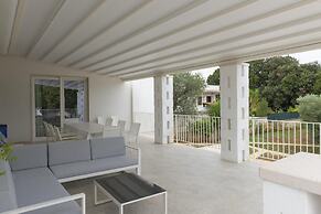 Villa dei Monti With Pool Near Cisternino