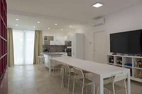 Villa dei Monti With Pool Near Cisternino