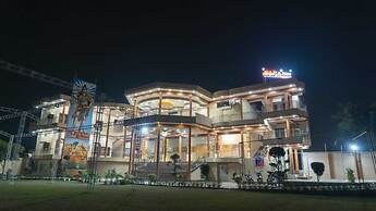 Hotel CM Palace