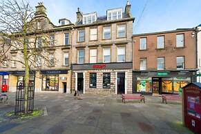 Lochside Apartment C