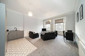 Lochside Apartment C