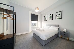 Lochside Apartment C