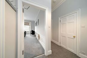 Lochside Apartment C