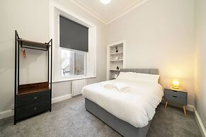 Lochside Apartment B