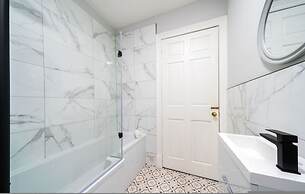 Lochside Apartment B