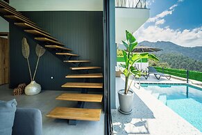 Villa Oxy & Seaview & Private Pool & Indoor Heated Pool