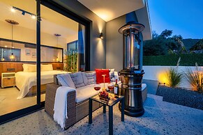 Villa Oxy & Seaview & Private Pool & Indoor Heated Pool