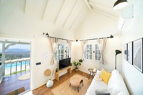 The Box House & Seaview & Private Pool