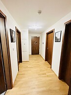 New Luxury Apartmen Metro Station