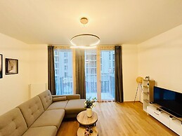 New Luxury Apartmen Metro Station