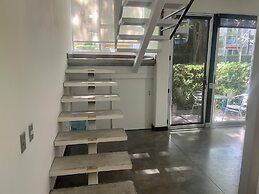 Beautiful Spacious Loft 2 Bedrooms 2 Full Baths 2 car Garage in Downto