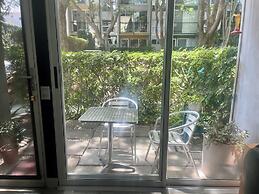 Beautiful Spacious Loft 2 Bedrooms 2 Full Baths 2 car Garage in Downto
