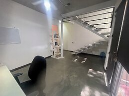Beautiful Spacious Loft 2 Bedrooms 2 Full Baths 2 car Garage in Downto