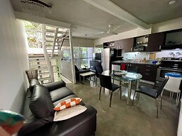 Beautiful Spacious Loft 2 Bedrooms 2 Full Baths 2 car Garage in Downto