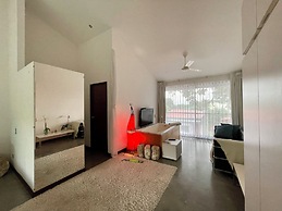 Beautiful Spacious Loft 2 Bedrooms 2 Full Baths 2 car Garage in Downto