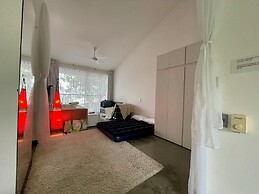 Beautiful Spacious Loft 2 Bedrooms 2 Full Baths 2 car Garage in Downto