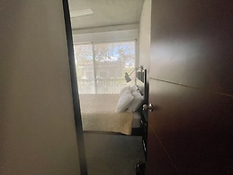 Beautiful Spacious Loft 2 Bedrooms 2 Full Baths 2 car Garage in Downto